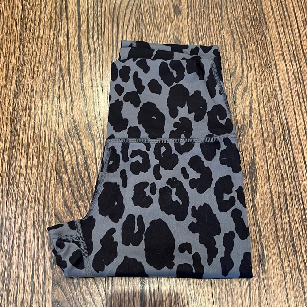 El Toro 25" Magnet Leopard x Hunter Elam- Romey Free